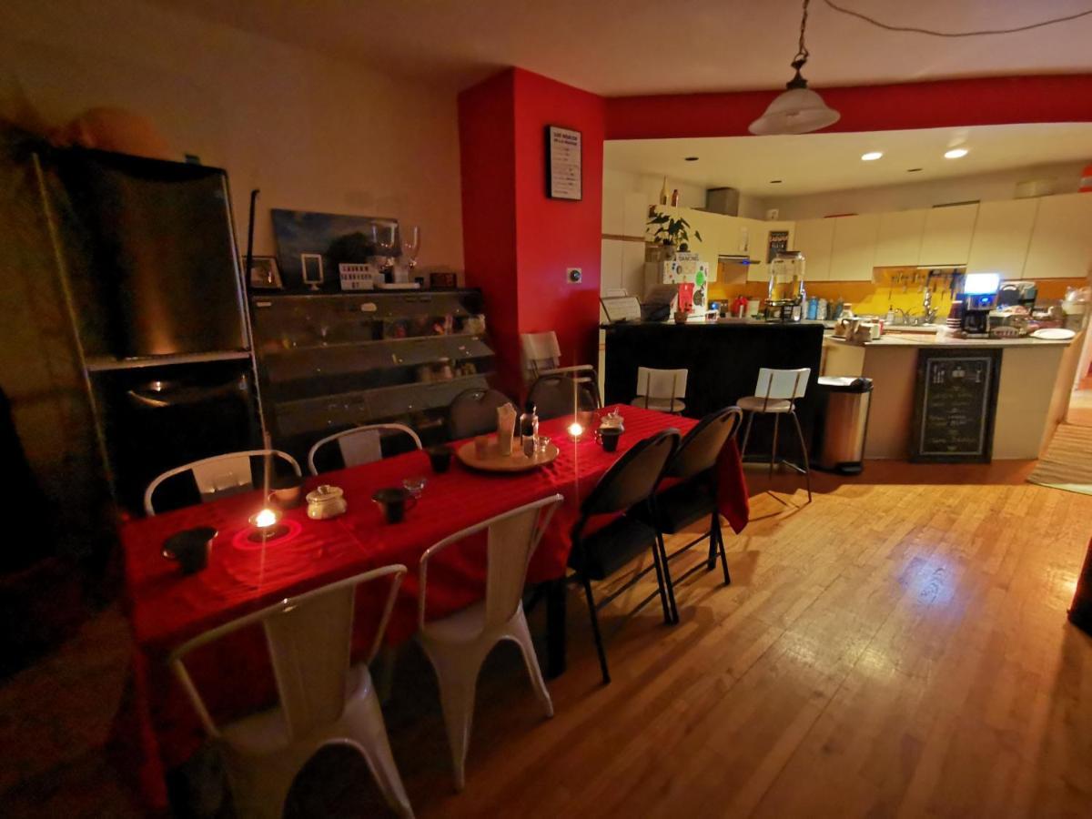 Pied-A-Terre Mont-Royal Hostel Montréal Kültér fotó